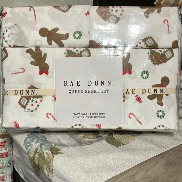Rae Dunn Bedding Rae Dunn Christmas Gingerbread Man Gingerbread House Queen Size Sheet Set